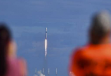 SpaceX为全球互联网再发射60颗小型卫星
