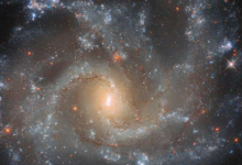哈勃望远镜发现星系的戏剧性细节