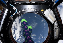 宇航员庆祝圣诞节和光明节时从太空看到的令人难以置信的景象