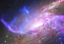 天文学家在附近的螺旋星系中捕获银河烟花