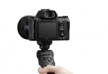 索尼为视频记录器制作了无线摄像头手柄