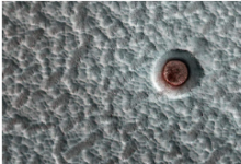 美国国家航空航天局捕获了一个火星陨石坑历时6年