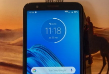 以100美元的价格购买Motorola Moto E6