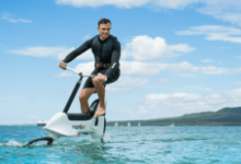 Manta5 Hydrofoil eBike是一款可以骑在水上的电动自行车