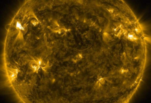 太阳风样本暗示了大规模太阳射出的新物理学