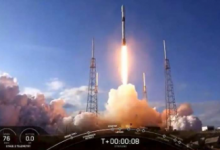 SpaceX可重复使用的火箭错过了登陆舰