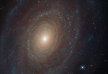 哈勃太空望远镜捕捉到了原型螺旋星系的图像
