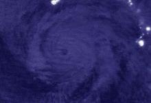 NASA-NOAA卫星为吉纳维芙飓风提供夜间监视