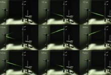 研究人员使用超慢动作相机捕获了从镜子反射回来的光