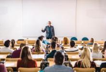 主要报告突出了高年级学生的机会