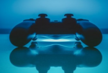 索尼专利为PlayStation5调整了DualShock设计