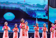 燕园寻梦北京大学首届校园戏曲节晚会在北京大学百周年纪念讲堂启幕