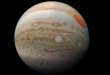 在宇航局最新的惊人图像中木星看起来像一块巨大的大理石