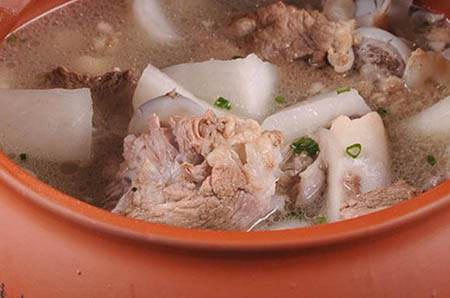 废物利用彩色树叶挂饰制作方法6