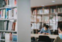 上一学年国际入学人数下降了15%