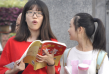 在我国学生的心中高考拥有非常重要的地位