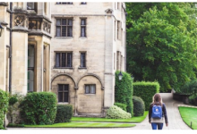 英国大学希望支持即将到来的寄宿校友