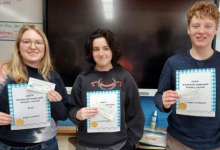 圣布里奇特的八年级学生在数学和科学论文比赛中赢得AAUW女子