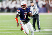 火焰队四分卫马利克威利斯在2022年NFL选秀第3轮被泰坦队选中